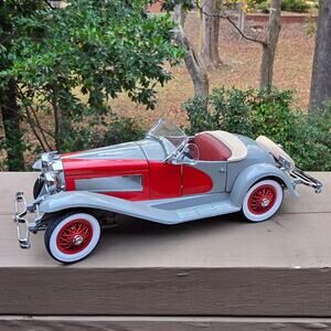Model Car 1935 Duesenberg SSJ Danbury Mint Collectible Red Gray Roadster
